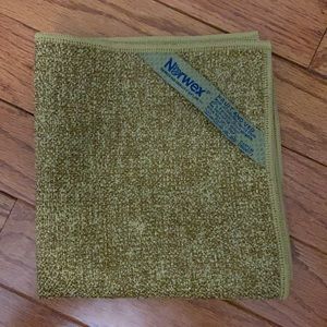 Norwex Veggie and Fruit Scrub Cloth. New